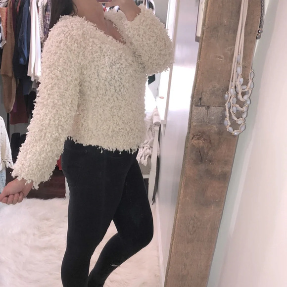 Mine size small ivory shaggy boho crop sweater - Picture 2 of 5
